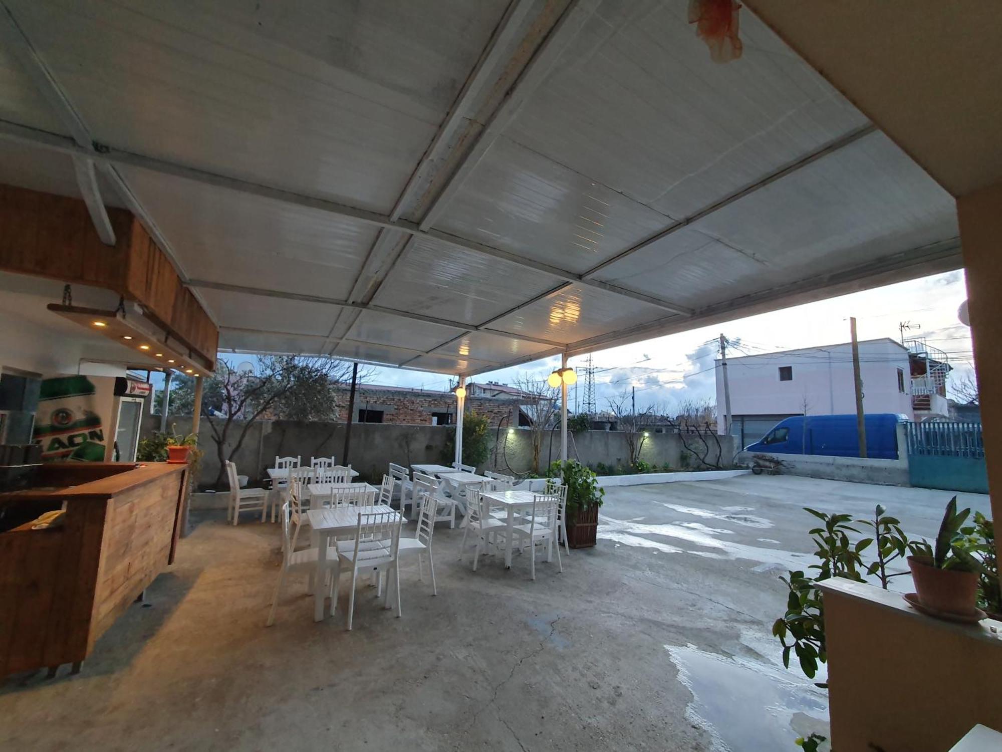 L&G Hotel Vlore Bagian luar foto