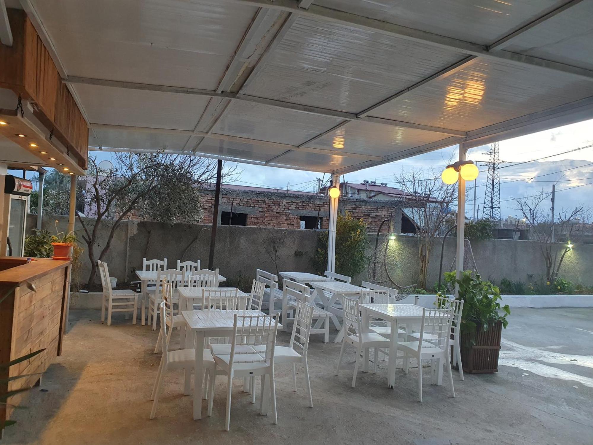 L&G Hotel Vlore Bagian luar foto