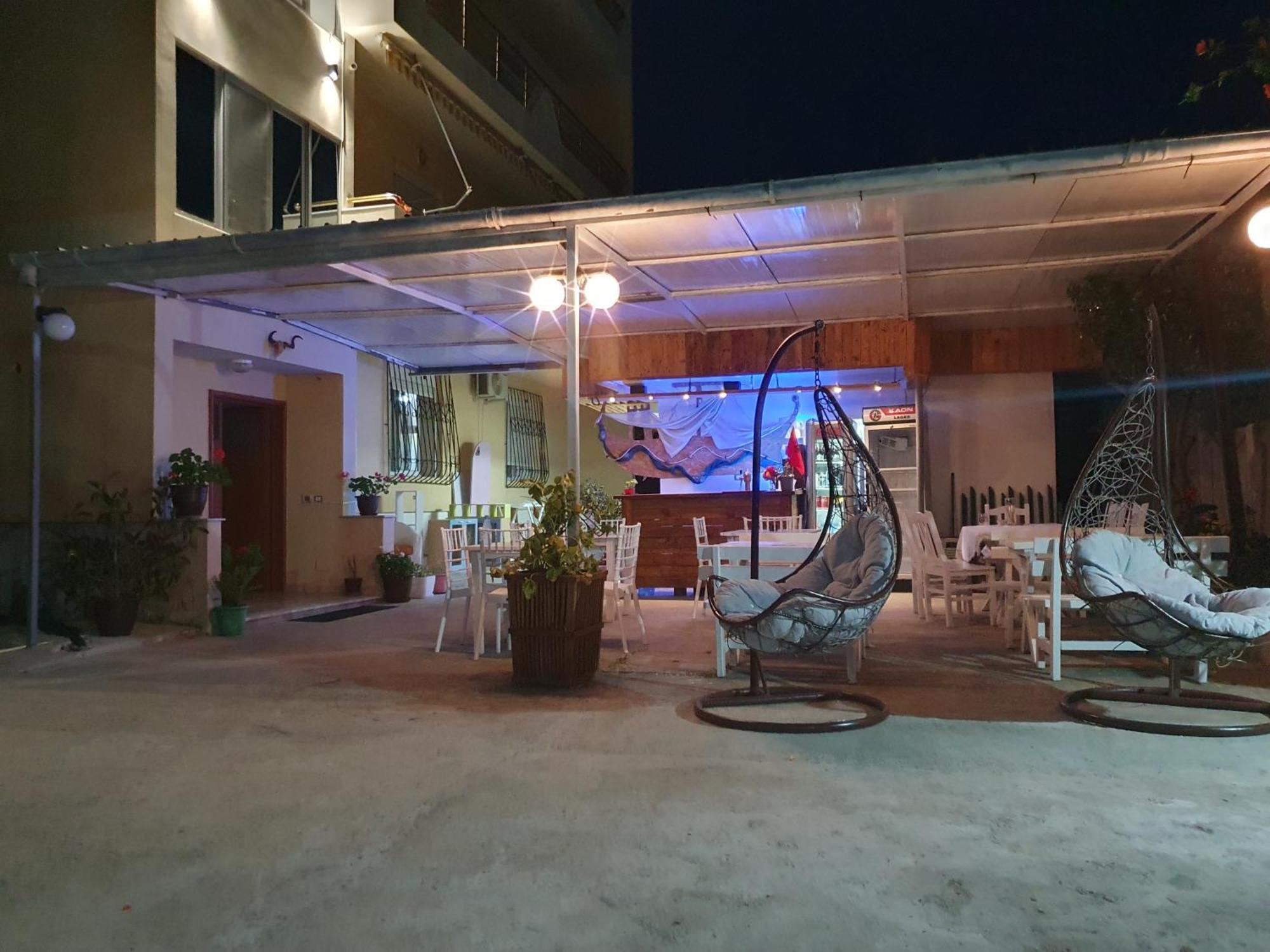 L&G Hotel Vlore Bagian luar foto