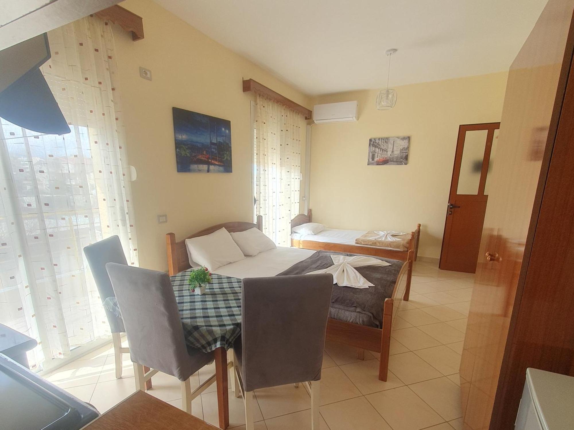 L&G Hotel Vlore Ruang foto