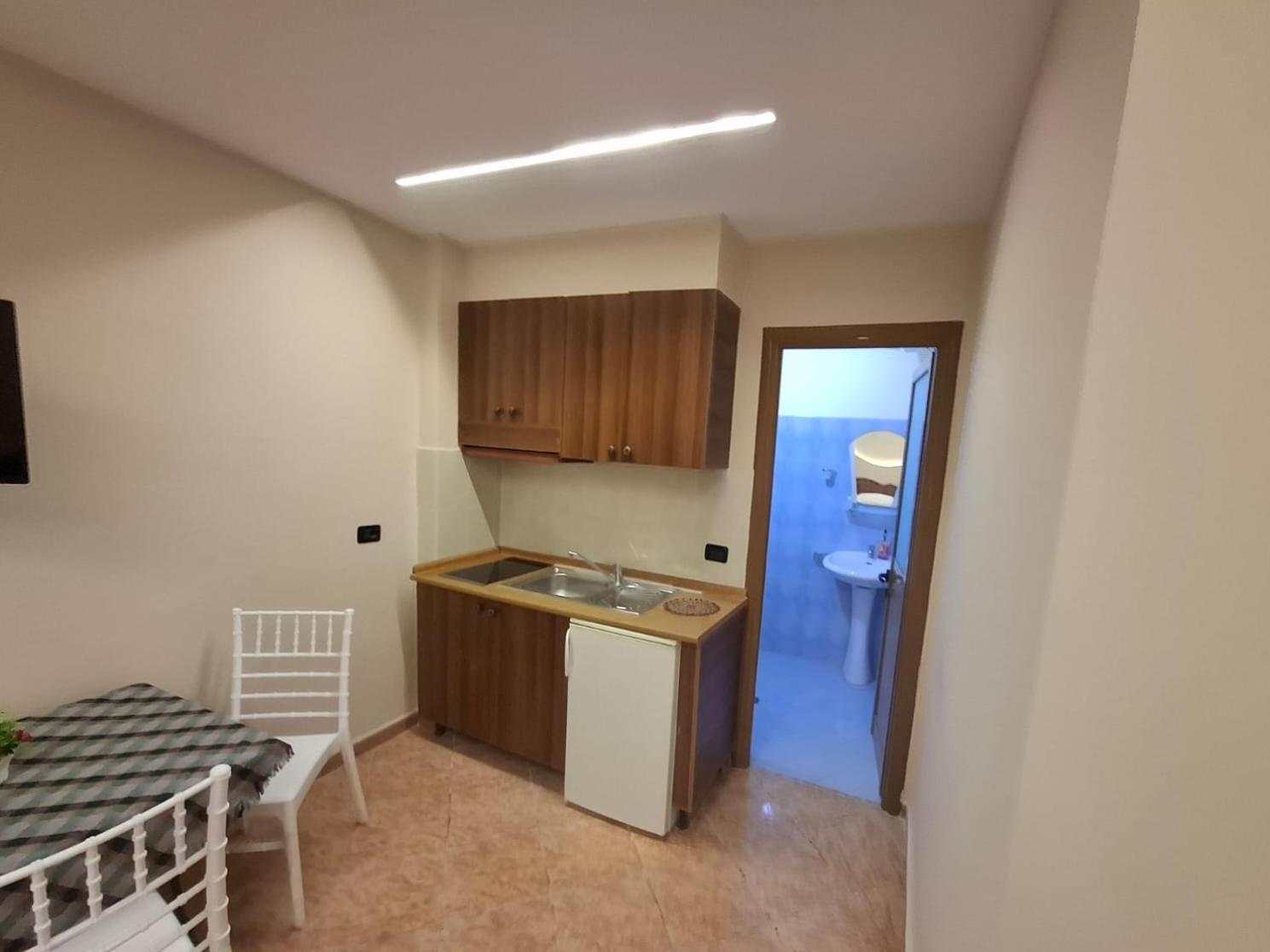 L&G Hotel Vlore Ruang foto