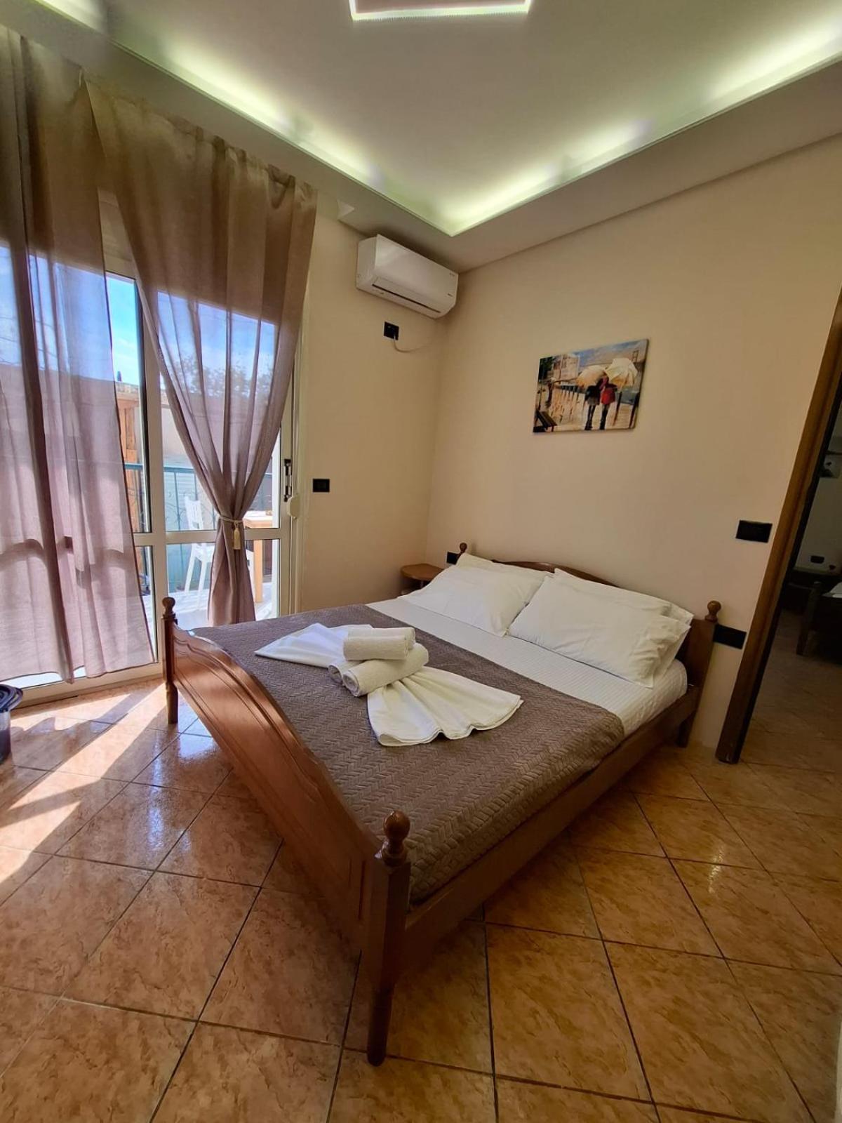 L&G Hotel Vlore Bagian luar foto
