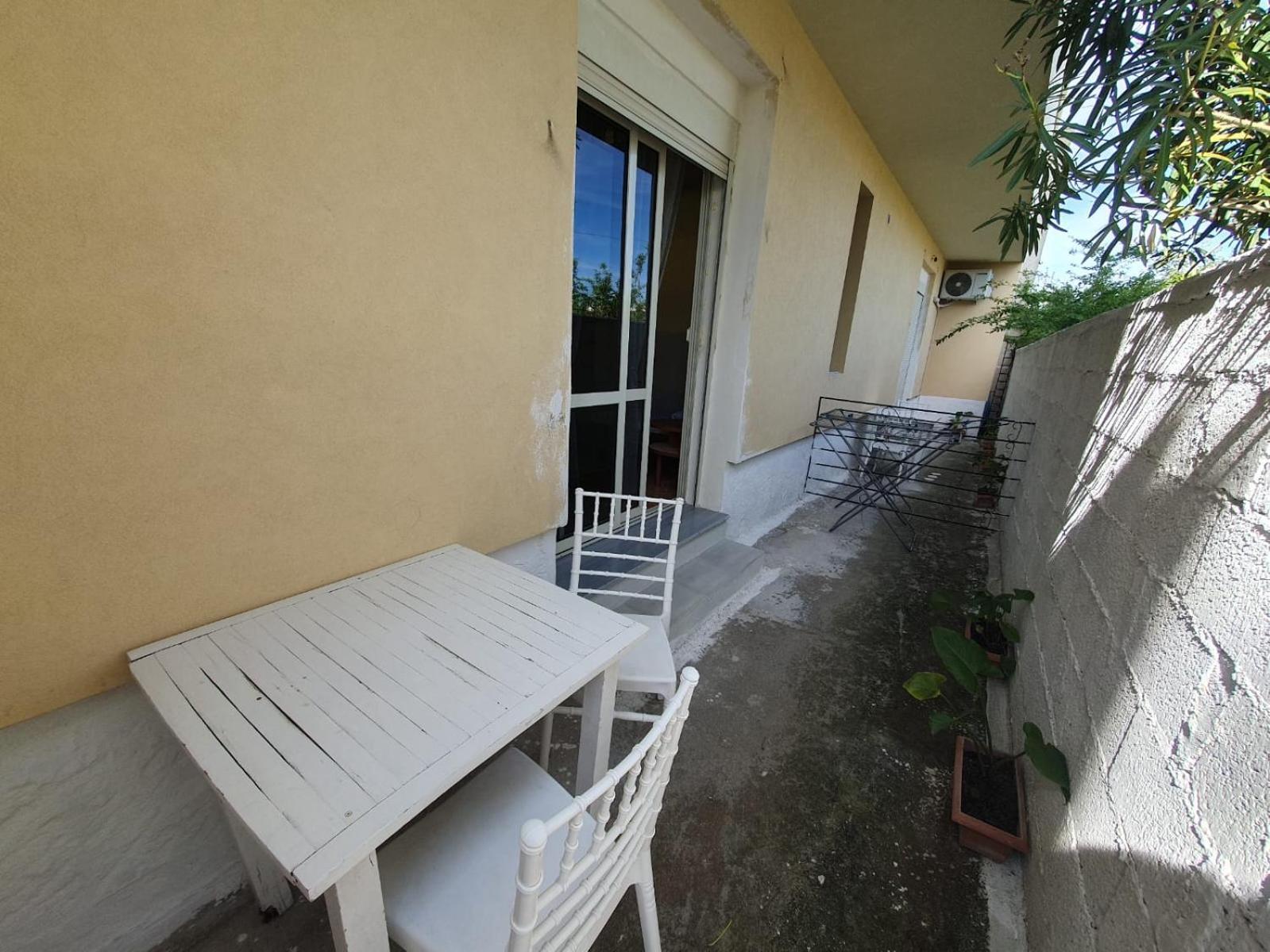L&G Hotel Vlore Bagian luar foto